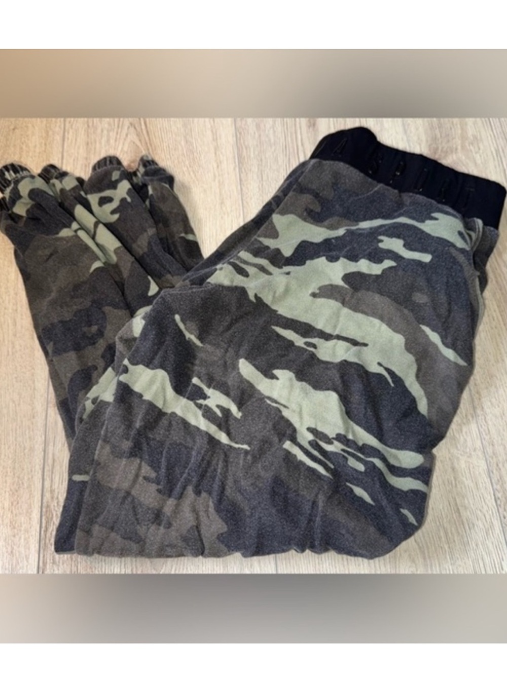 Victoria’s Secret sport vsx Camo Print Jogger Pants camouflage sweatpants